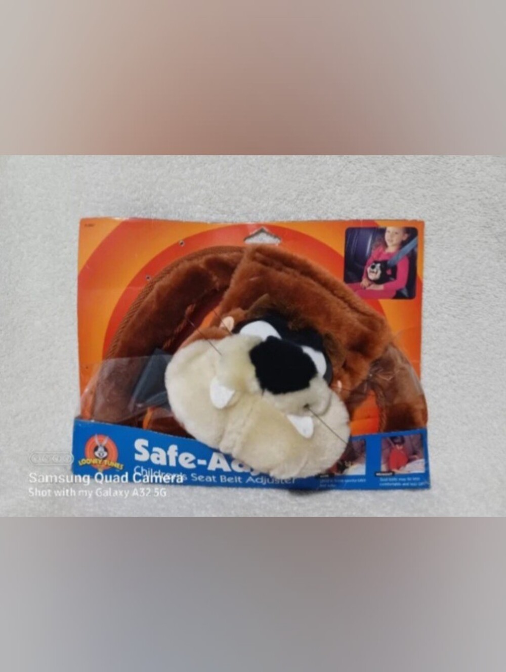 Vintage Looney tunes Taz plush children's car seat belt adjuster